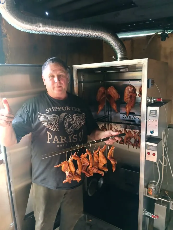 Wędzony drób — wędzenie na gorąco, wędzarnia DREVOS Smoke Chamber 50 +